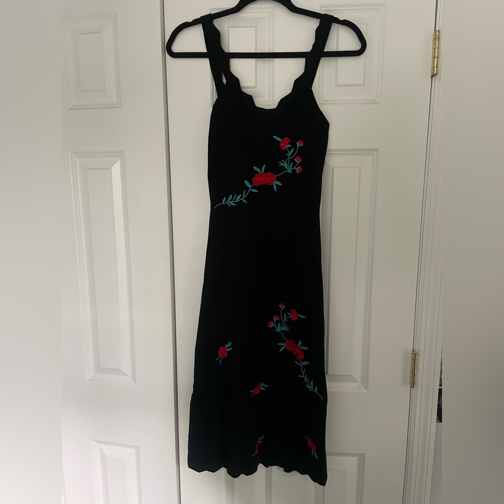 Rihoas- The Rose Embroidery Slit Midi Dress